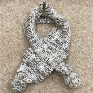 Fossil knit scarf